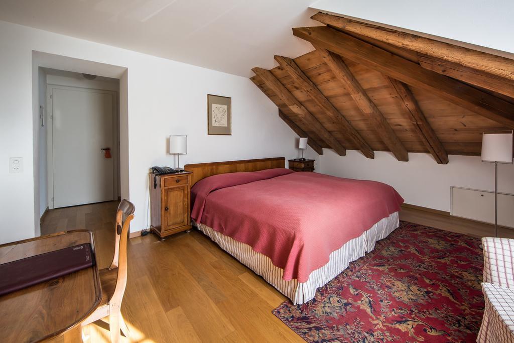 Hotel Restaurant Au Sauvage Fribourg Pokoj fotografie
