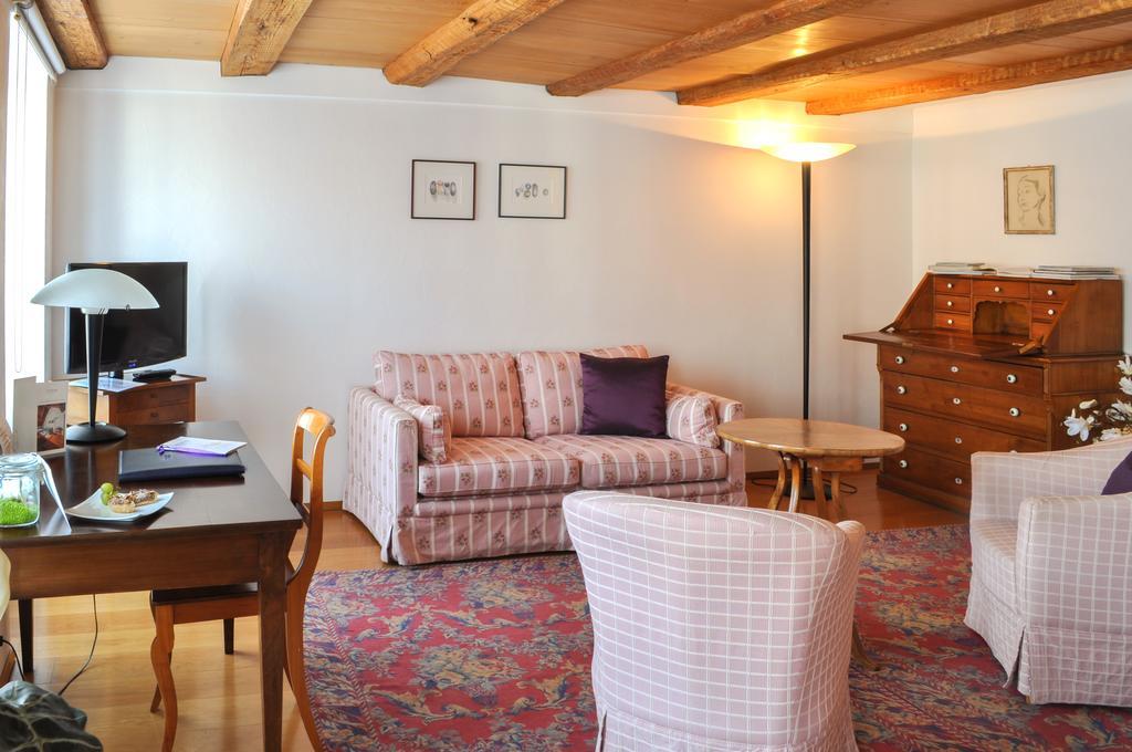 Hotel Restaurant Au Sauvage Fribourg Pokoj fotografie